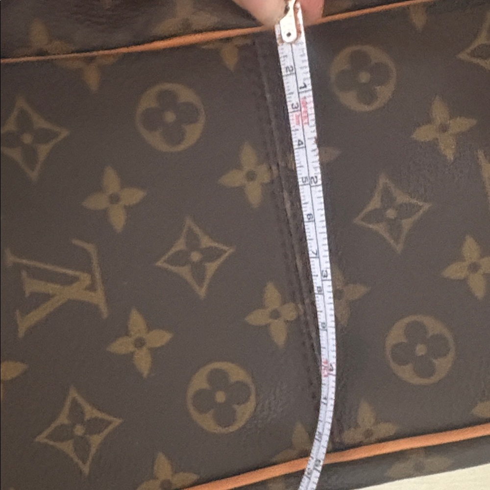 Louis Vuitton Tan and Brown Monogram Hobo Bag - Picture 9 of 12